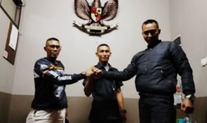 IMG-20230520-WA0102 Ketua RW Rancamaya Patroli Malam, Berikan Kenyamanan Warga