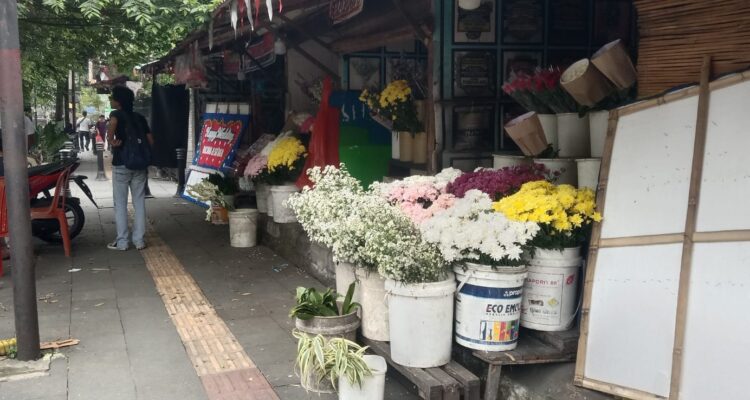 Kios Pedagang Bunga Yang Tetap Bertahan, di Jalan Otista Kota Bogor