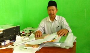 Kepala MTs Darul Uluum Tajudin Kepala MTs Darul Uluum Tajudin