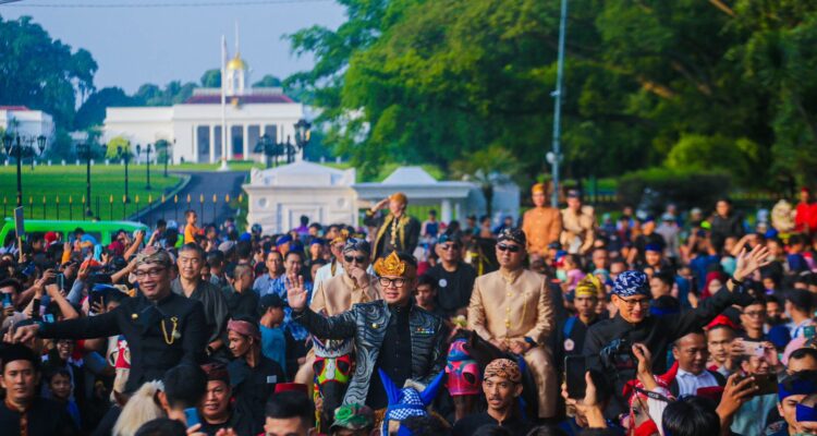 Bima Arya, Sandiaga Uno, Ridwan Kamil, Frompimda Saat Helaran HJB.