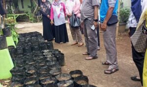 IMG-20230612-WA0121 Camat Bogor Selatan, Abdul Rahman, ditemani Lurah Rancamaya Dede Sugandi, Bersama Warga Melakukan Kerja Bhakti Bogor Hejo.