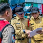 Walikota Bogor, Bima Arya dan Kepala Dinas, Melakukan Peninjauan Seputar Alun-Alun Kota Bogor.