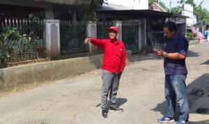 Ketua Ranting PDI Perjuangan Harjasari Meninjau Jalan Rusak Rulita. Ketua Ranting PDI Perjuangan Harjasari Meninjau Jalan Rusak Rulita.