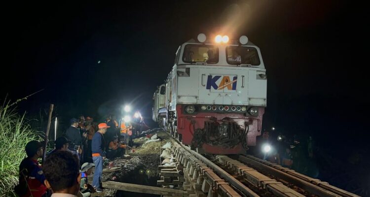 Uji Coba Perlintasan KA Pangrango, Pasca Longsor Yang Terjadi Beberapa Waktu Lalu.