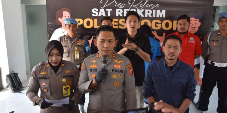 Polisi Tetapkan Seorang Dukun Sebagai Tersangka Atas Tewasnya Tiga Orang di Danau Quarry