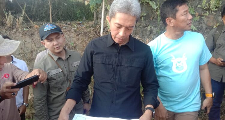 Wakil Walikota Bogor, Dedie A. Rachim, Melakukan Pengecekan Pengerjaan Double Track