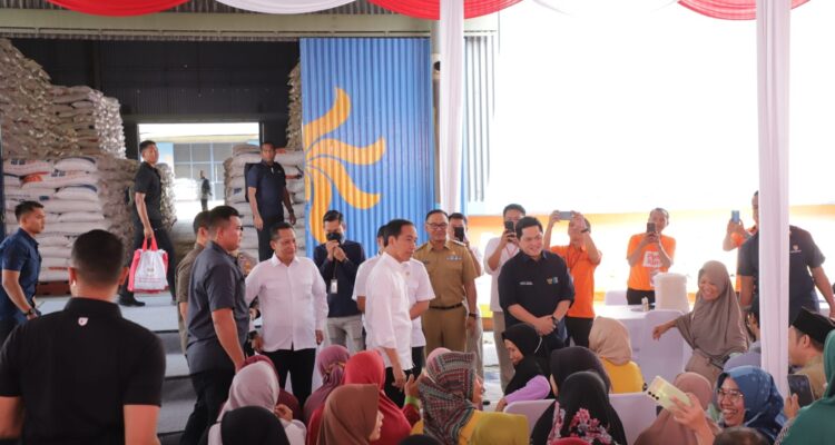 Presiden Joko Widodo, Melakukan Peninjauan Ke Gudang Bulog Dramaga Bogor