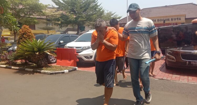 Polisi Ringkus 5 Calo PPDB Online