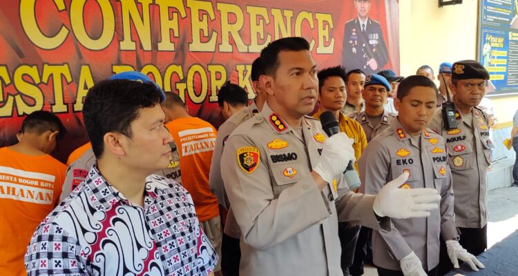 Kapolresta Kombes Pol Bismo Teguh Prakoso, Memberikan Keterangan Kepada Wartawan