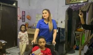 IMG-20231022-WA0124 Karina Sorbakti Menyerahkan Satu Unit Kursi Roda