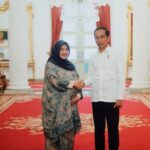 Zakiyatul Fikriyah Al Aslamiyah saat mengunjungi Istana Merdeka menemui Joko Widodo