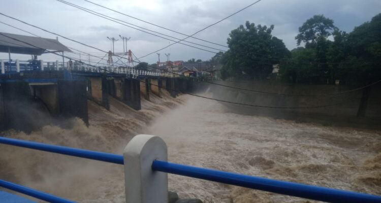 Bendung Katulampa Bogor saat ini siaga 3