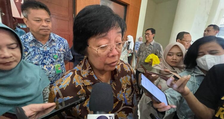 Menteri Lingkungan Hidup dan Kehutanan, Siti Nurbaya