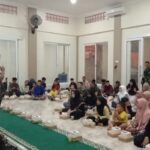 Anggota Kodim 0621 Kabupaten Bogor gelar buka puasa bersama dengan warga yang terdampak ledakan gudang peluru