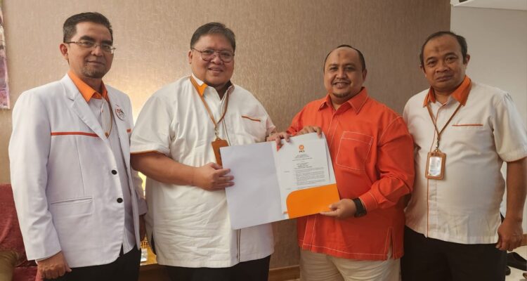 Atang Trisnanto Terima Surat Rekomendasi dari DPTP PKS