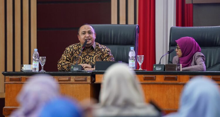 Ketua DPRD Kota Bogor, Atang Trisnanto