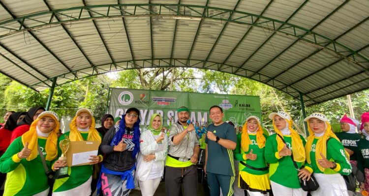 Senam glowing di Bogor bersama Dokter Rayendra.