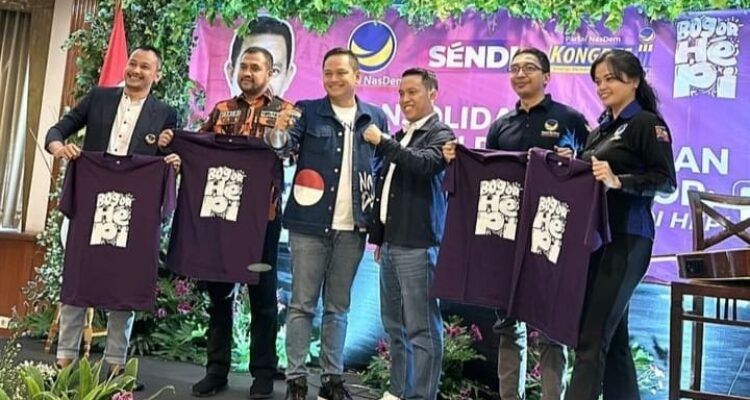 Ketua DPD Nasdem Kota Bogor bersama Bakal Calon Walikota Bogor, Sendy Ferdiansyah di acara kegiatan konsolidasi pemenangan