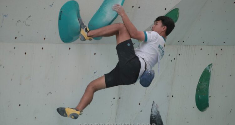 Trian Turangga dan Latihan Atlet Panjat Tebing