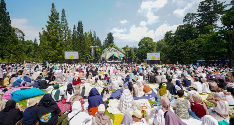 sunset di Kebun Raya Bogor
