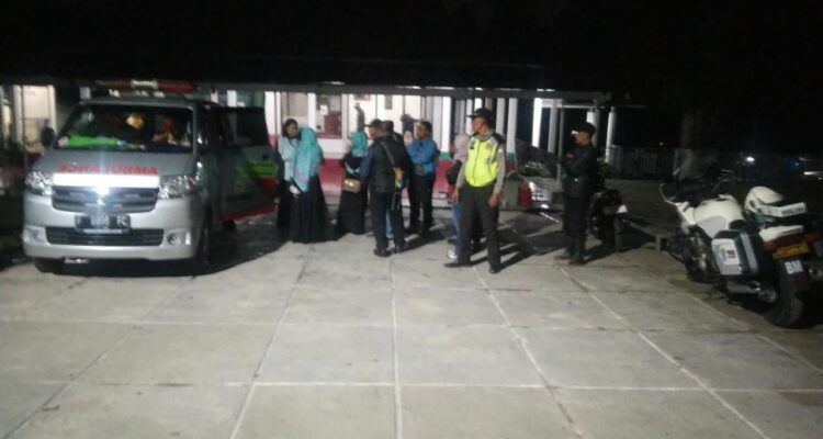 Wisatawan meninggal di puncak Bogor. Wisatawan meninggal saat kondisi lalu lintas mengalami kemacetan