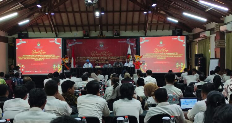 KPU Kota Bogor gelar rapat kerja DPTB untuk pemilih pada pilkada 2024