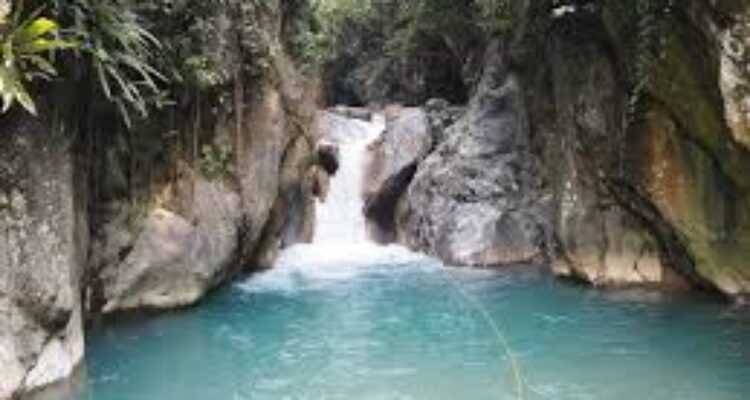 Leuwi Hejo, air terjun yang tersembunyi di kawasan Sentul