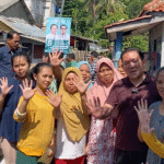 Dokter Rayendra bersama kader Posyandu