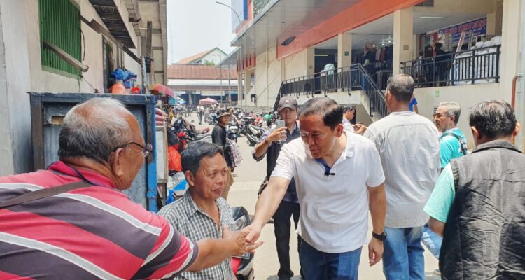 Dokter Rayendra Nguriling dan menyapa warga