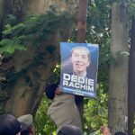 APK Ilegal dicopot oleh Satpol PP Kota Bogor