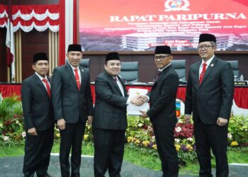 Pengambilan Sumpah Jabatan Pimpinan DPRD Kota Bogor Zenal Abidin dan Dadang Iskandar Danubrata Isi Kursi Wakil Ketua