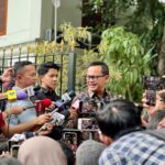 Bima Arya saat di wawancara oleh wartawan seusia bertemu presiden terpilih, Probowo Subianto untuk menjadi calon menteri