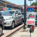 Area pemberhentian bus yang di pake oleh parkir liar di surken Bogor