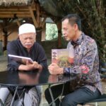 Abah Jatnika bersama Ade Ruhandi alias Jaro Ade