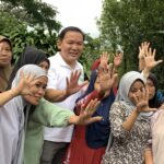 Dokter Rayendra saat bersama warga saat kegiatan Ngariung Sehat