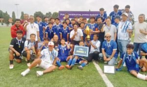 PSB Bogor juari piala suratin PSB Bogor juari piala suratin