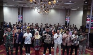 Sekda Kota Bogor Syarifah Sofiah saat melantik anggot TPS