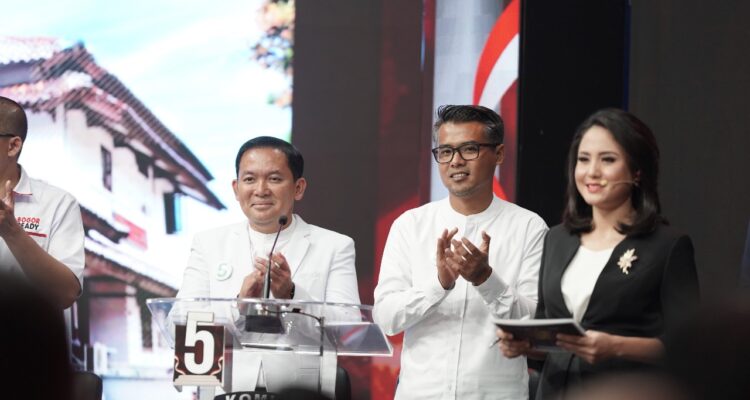 Pasangan calon wali kota bogor dan wakil wali kota Bogor nomor urut 5, Dokter Rayendra dan Eka Maulana