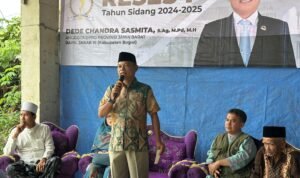 Dede Chandra Sasmita, anggota DPRD Provinsi Jawa Barat Daerah pemilihan kabupaten Bogor, kembali mendatangi konstituennya, saat ini yang di datangi masyarakat adalah di Desa Pamijahan kecamatan Pamijahan, tepatnya di Kampung Citamiyang 2 RT 01- RW 02, Senin, 11 November 2024 Dede Chandra Sasmita, anggota DPRD Provinsi Jawa Barat Daerah pemilihan kabupaten Bogor, kembali mendatangi konstituennya, saat ini yang di datangi masyarakat adalah di Desa Pamijahan kecamatan Pamijahan, tepatnya di Kampung Citamiyang 2 RT 01- RW 02, Senin, 11 November 2024