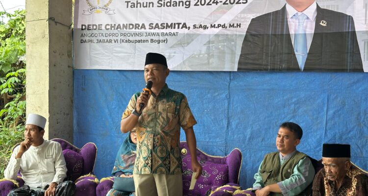 Dede Chandra Sasmita, anggota DPRD Provinsi Jawa Barat Daerah pemilihan kabupaten Bogor, kembali mendatangi konstituennya, saat ini yang di datangi masyarakat adalah di Desa Pamijahan kecamatan Pamijahan, tepatnya di Kampung Citamiyang 2 RT 01- RW 02, Senin, 11 November 2024