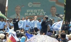 Dedie A Rachim dan Jenal Mutaqin ssat menggelar kampanye akbarr Dedie A Rachim dan Jenal Mutaqin ssat menggelar kampanye akbarr