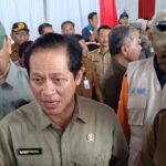 Menteri Lingkungan Hidup sekaligus Kepala Badan Pengendalian Lingkungan, Hanif Faisol Nurofiq, melakukan kunjungan kerja ke Sentra Tahu di Kecamatan Jogoroto, Kabupaten Jombang, Selasa (19/11/2024).