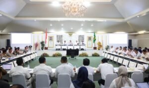 Pj Bupati bogor bersama wamenhub siapkan strategi atasi kemacetan di Puncak Bogor Pj Bupati bogor bersama wamenhub siapkan strategi atasi kemacetan di Puncak Bogor