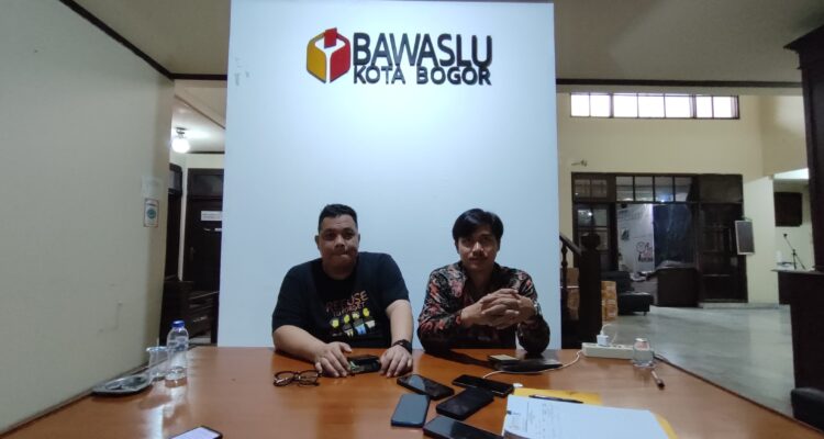 Bawaslu Kota Bogor saat menjelaskan adanya pelanggran pilkada yang dilkakukan oleh ASN