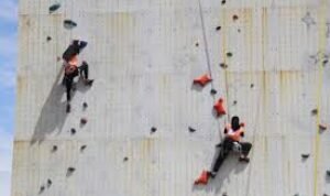 Latihan Panjat Tebing Latihan Panjat Tebing