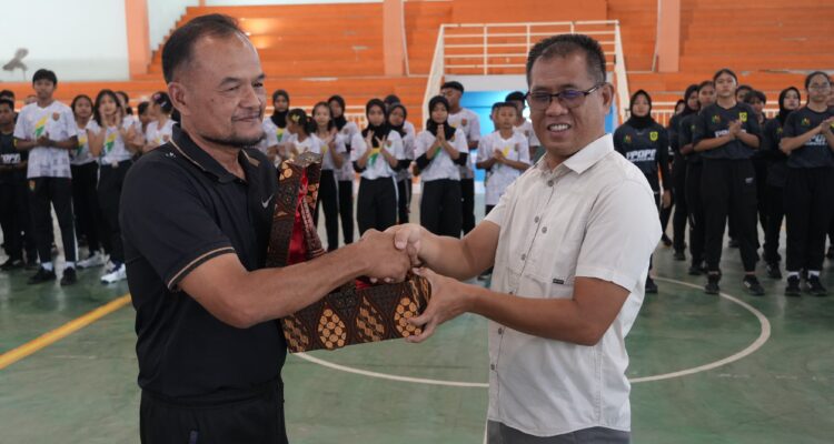 Kunjungan KKO Semarang ke Karadenan.