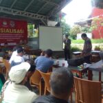 orum Kewaspadaan Dini Masyarakat (FKDM) Kota Bogor, menggelar sosialisasi menjelang pelaksanaan pemilihan kepala daerah, di teras Cafe Gawir, Kelurahan Katulampa, Kecamatan Bogor Timur