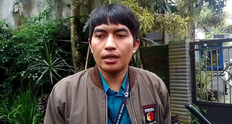 Kepala Divisi Penanganan Pelanggaran Pemilu pada Panitia Pengawas Pemilu (Panwaslu) Kecamatan Cisarua, Muhammad Ramdani