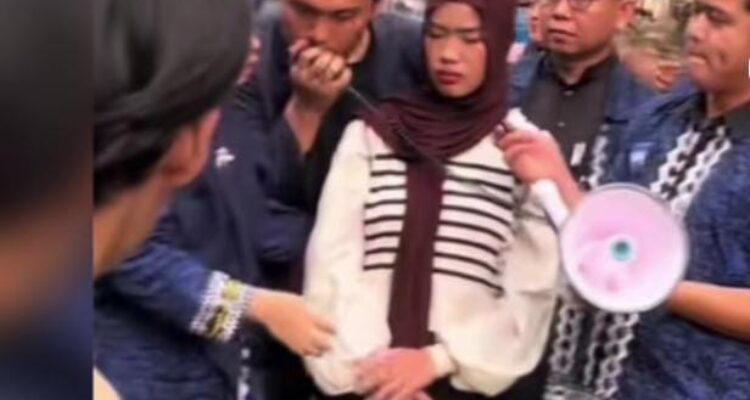 a mahasiswi Universitas Bandar Lampung (UBL) telah menjadi sorotan publik setelah video mereka yang menghina fasilitas kampus