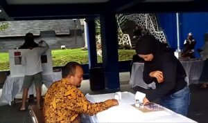 Pemungutan suara Ulang di TPS 9 Tugu Selatan Kabupaten Bogor Pemungutan suara Ulang di TPS 9 Tugu Selatan Kabupaten Bogor